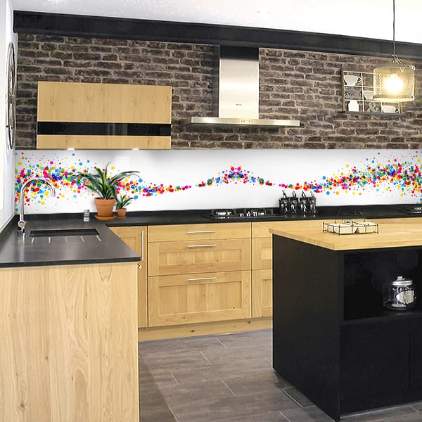 crédence tâches multicolores