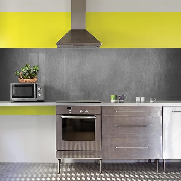 crédence béton lisse noir