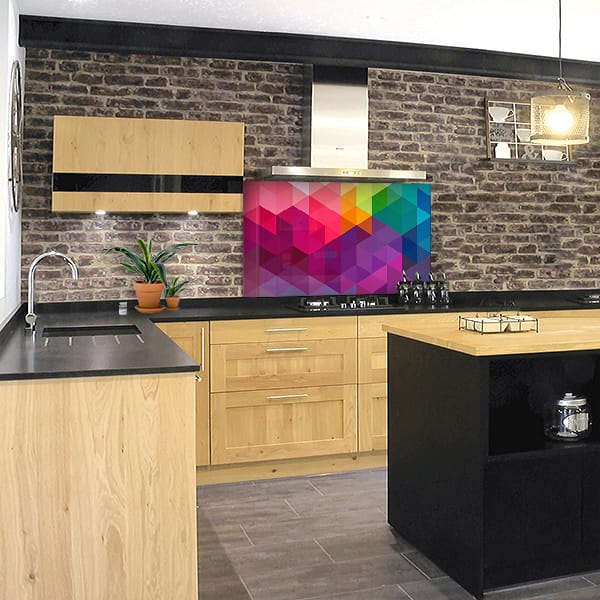 crédence triangles multiclores hotte