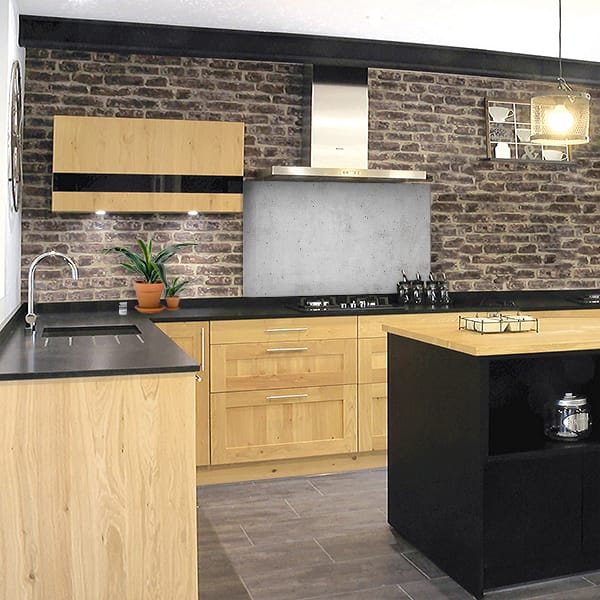 crédence béton lisse gris hotte