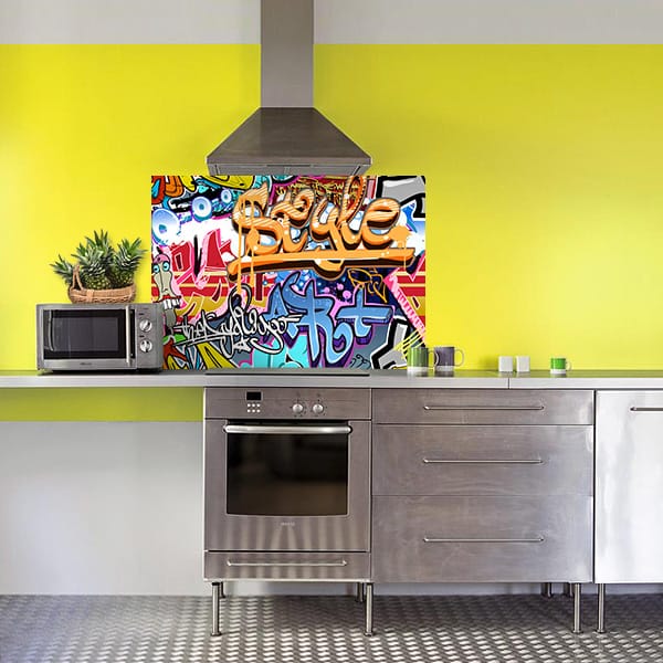 crédence graffiti  lettre multicolores hotte