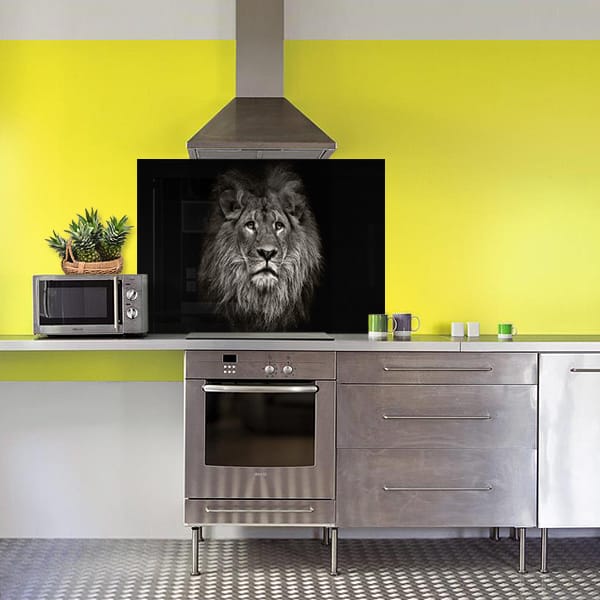 crédence tête lion fond hotte