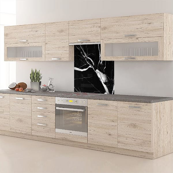 crédence marbre noir & blanc hotte