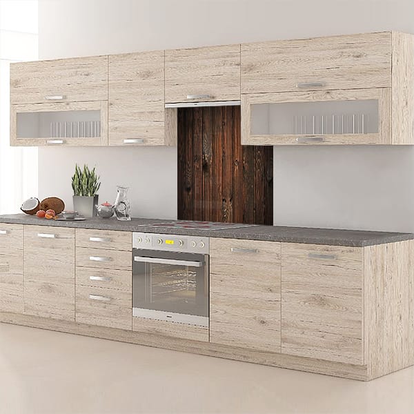 crédence planches sombres verticales hotte